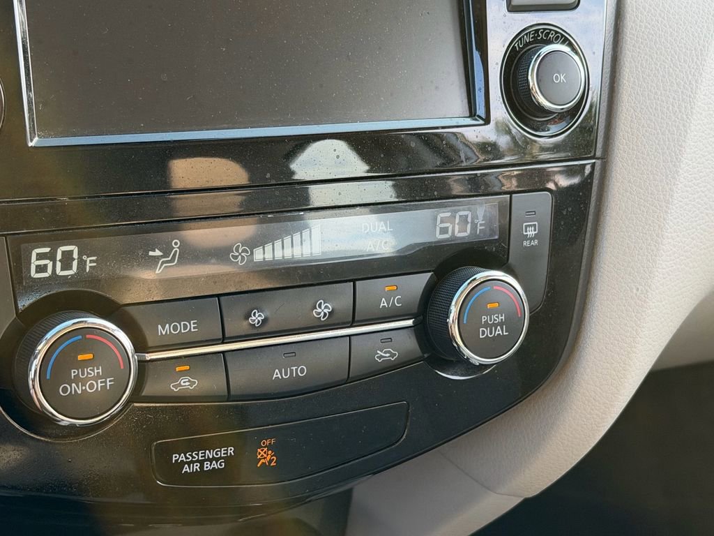 Used 2020 Nissan Rogue Sport SV FWD image 22
