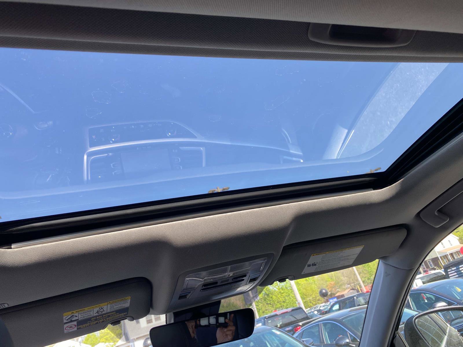 Used 2019 Toyota Highlander XLE image 10