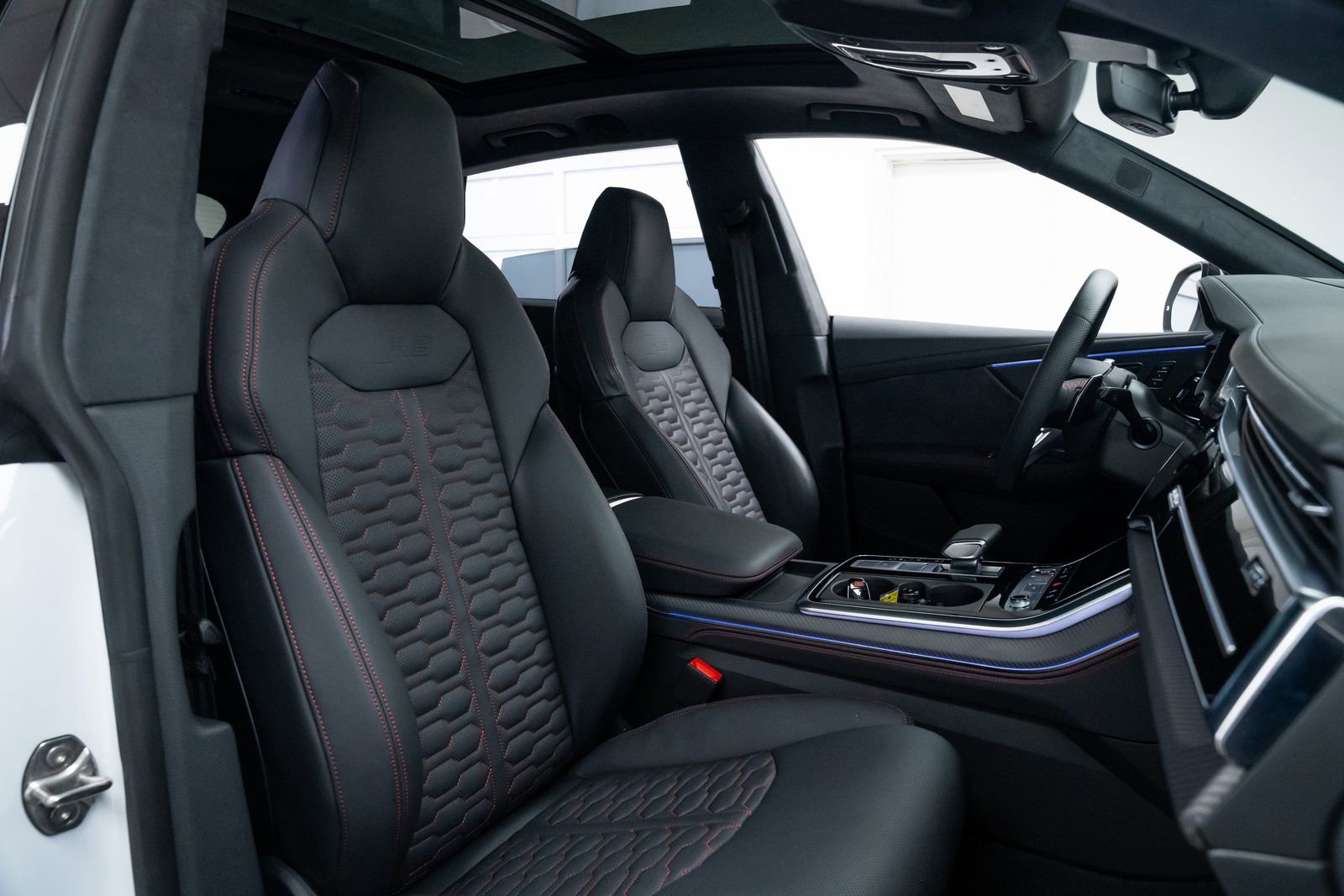 Used 2026 Audi RS Q8 performance image 24