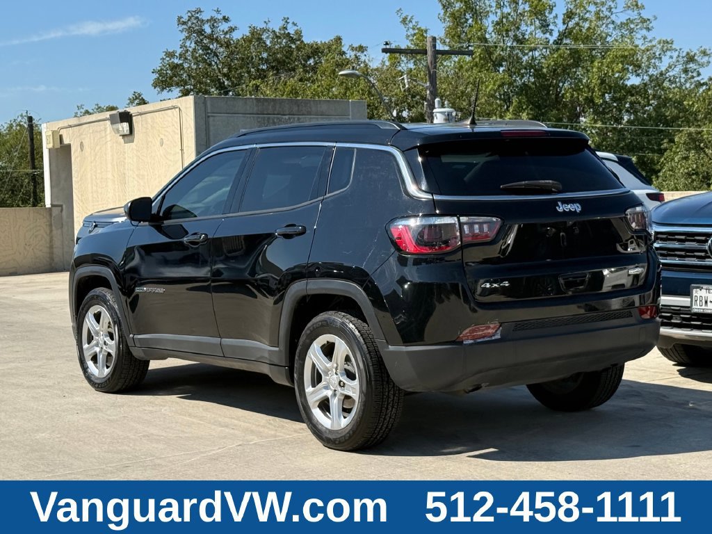 Used 2023 Jeep Compass Latitude w/ Convenience Group AWD/4WD image 9