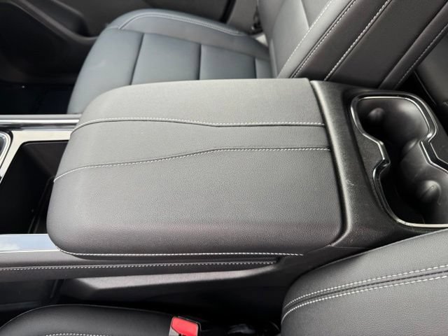 Used 2025 Chevrolet Traverse LT w/ Driver Confidence Package AWD/4WD image 20