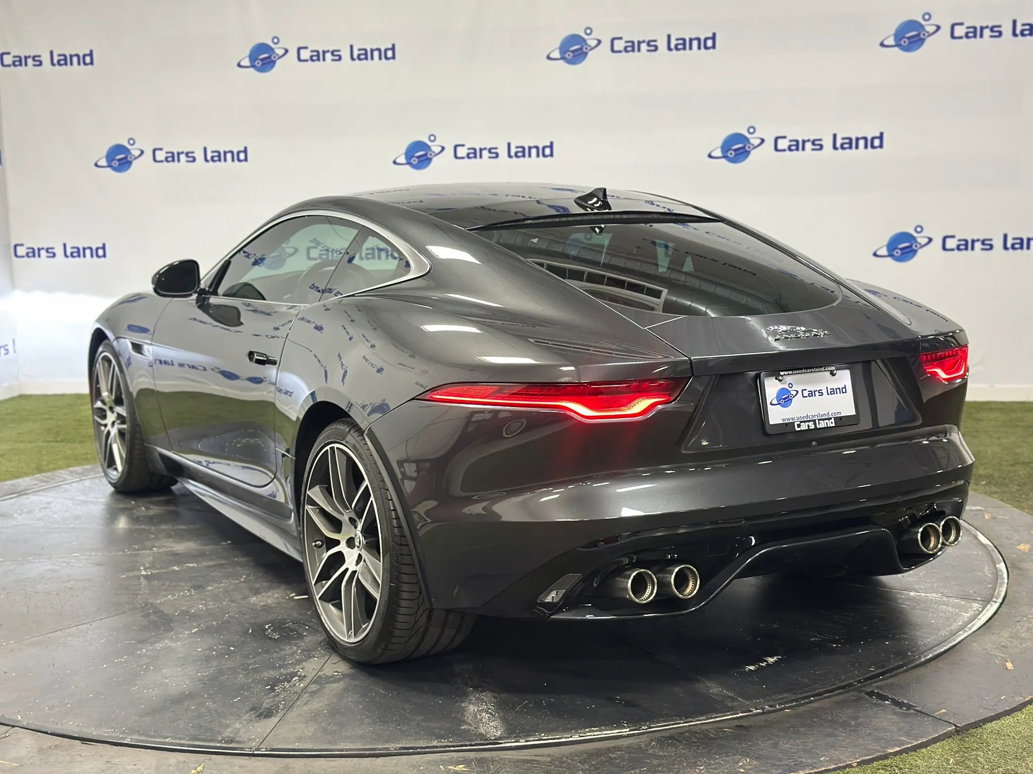 Used 2024 Jaguar F-TYPE R-Dynamic image 5