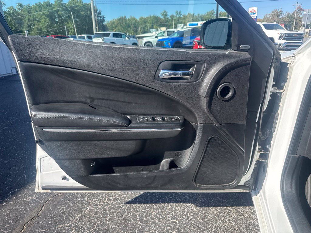 Used 2014 Dodge Charger SXT RWD image 14
