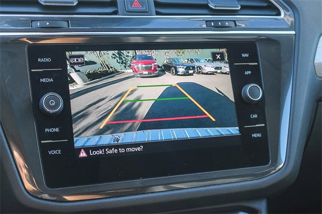 Used 2021 Volkswagen Tiguan SEL image 32