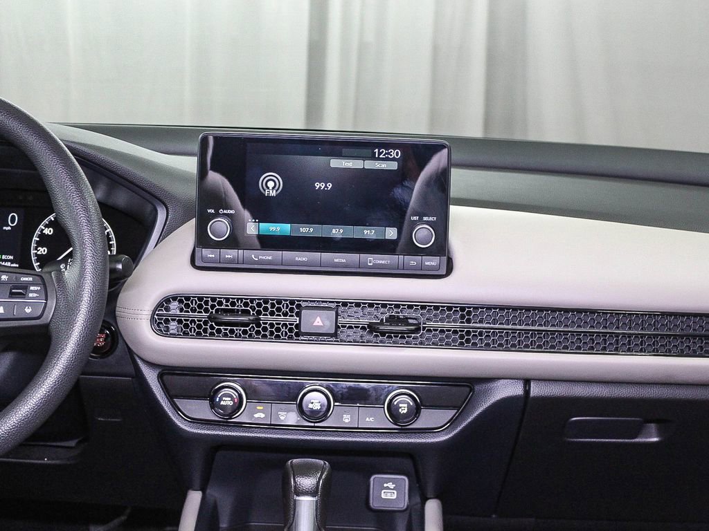 Used 2023 Honda HR-V LX image 14