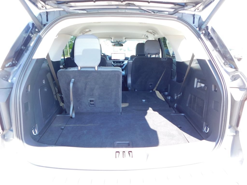 Used 2025 Ford Explorer Active w/ Active Comfort Package AWD/4WD image 25