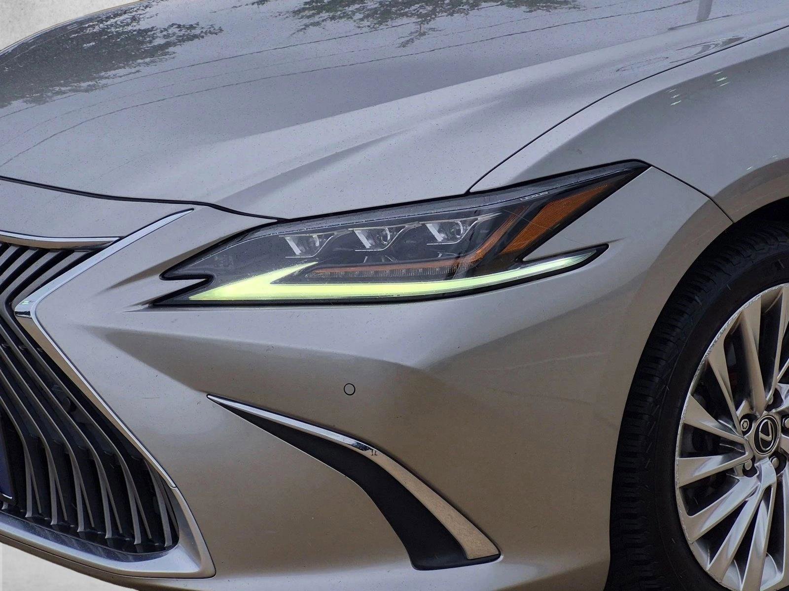 Used 2021 Lexus ES 350 Ultra Luxury w/ Accessory Package 2 FWD image 7