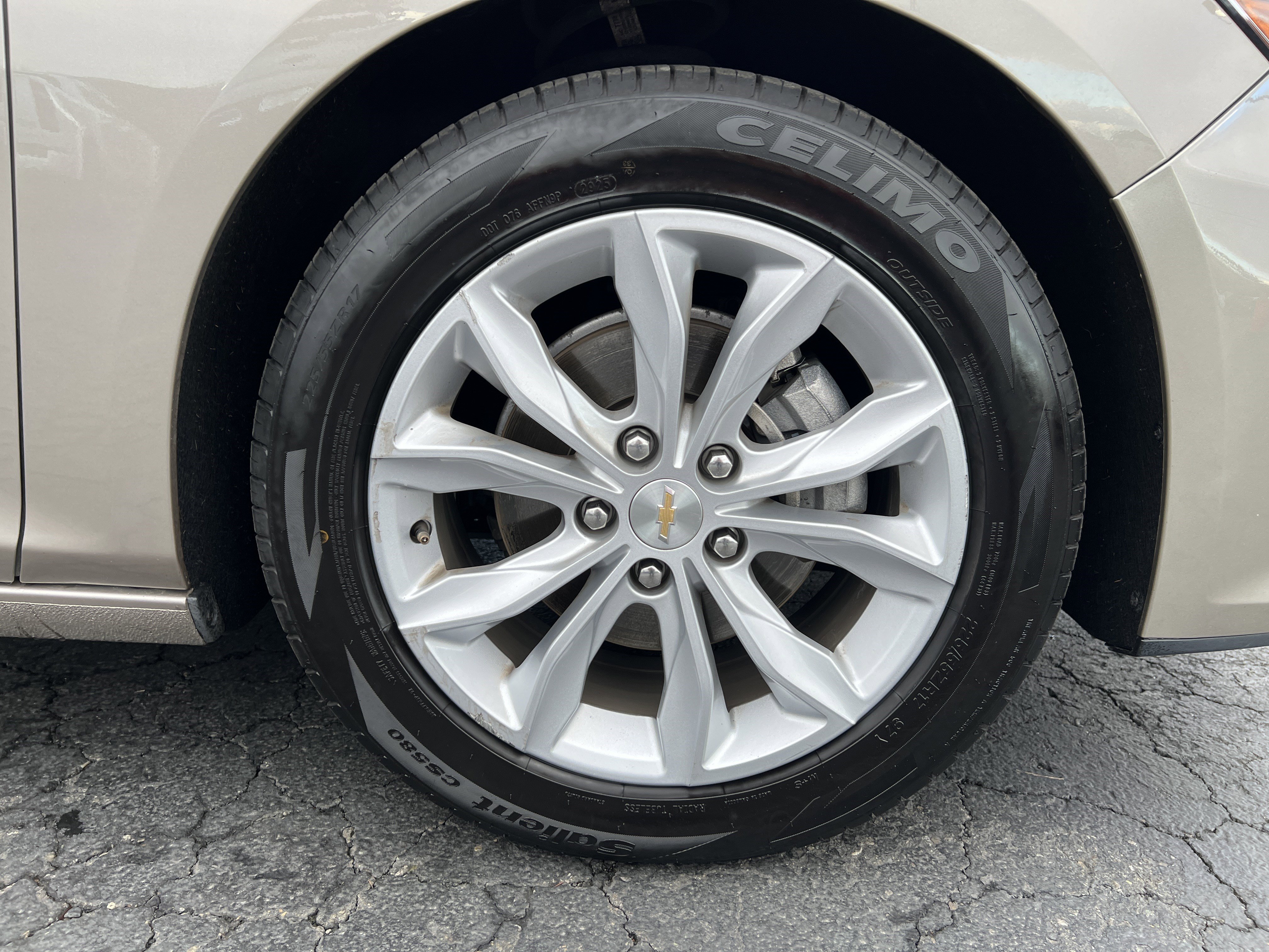 Used 2023 Chevrolet Malibu LT FWD image 10