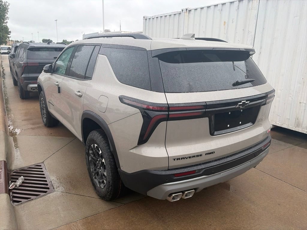 New 2027 Chevrolet Traverse Z71 w/ Enhanced Driving Package AWD/4WD image 3