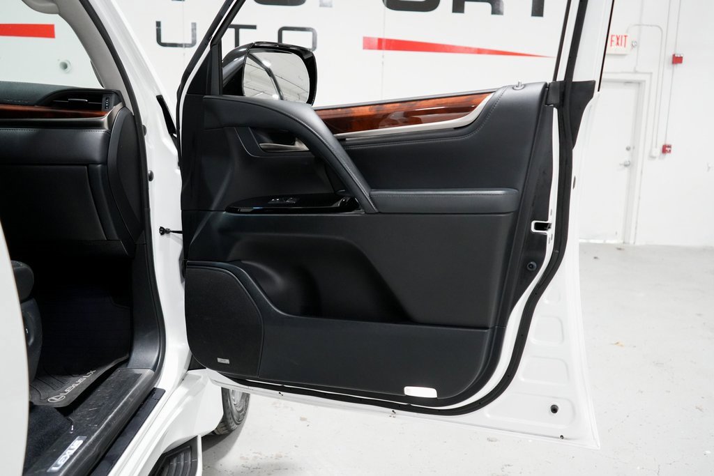 Used 2017 Lexus LX 570 4WD image 35