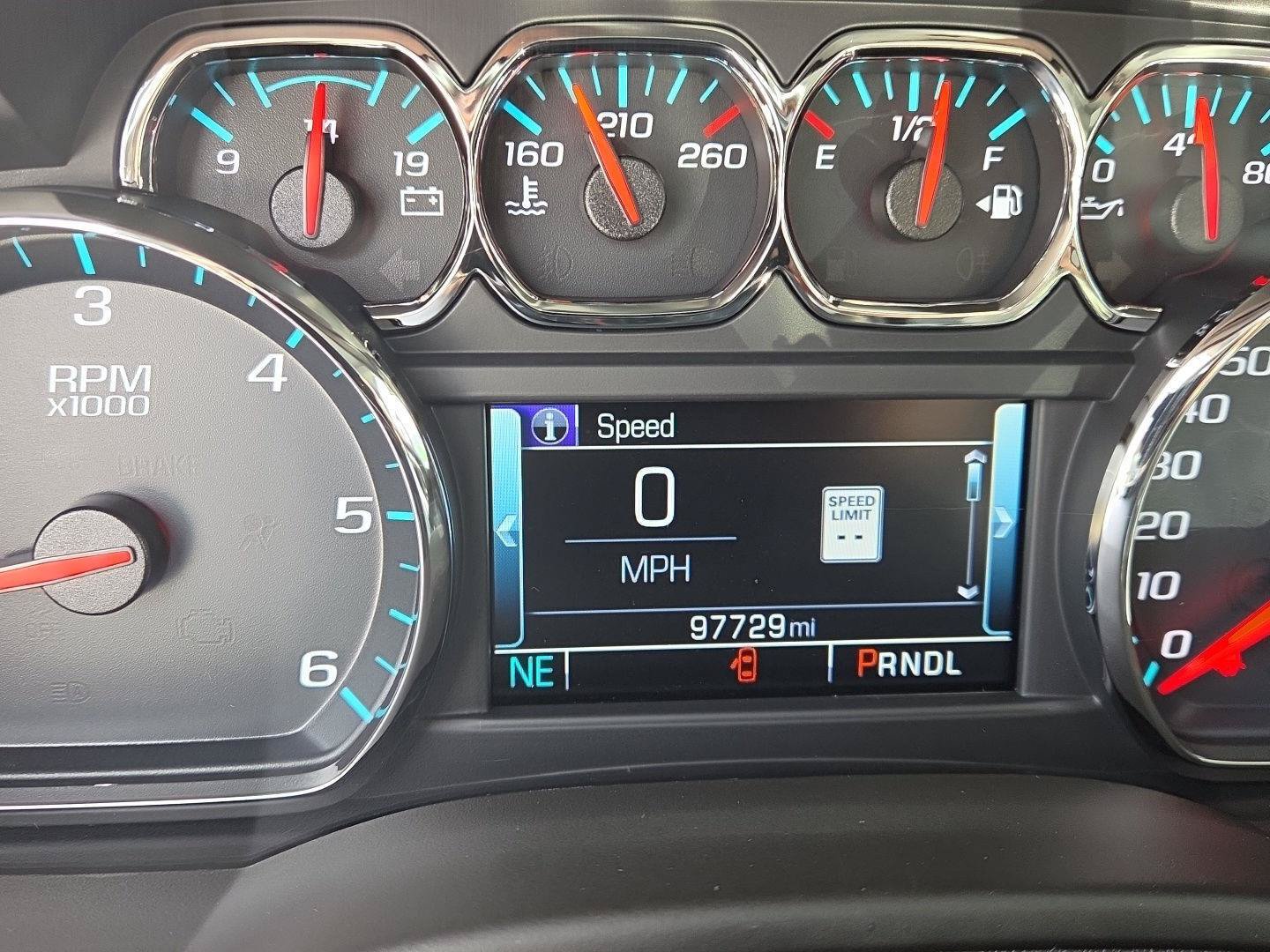 Used 2018 GMC Yukon SLT w/ Open Road Package AWD/4WD image 28