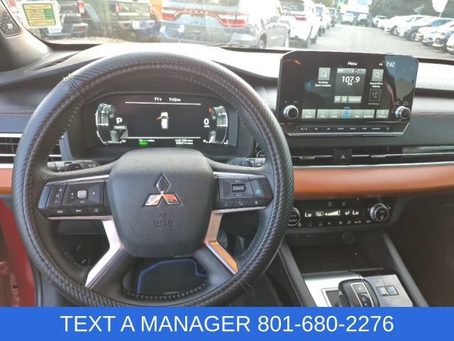Used 2023 Mitsubishi Outlander SEL AWD/4WD image 46