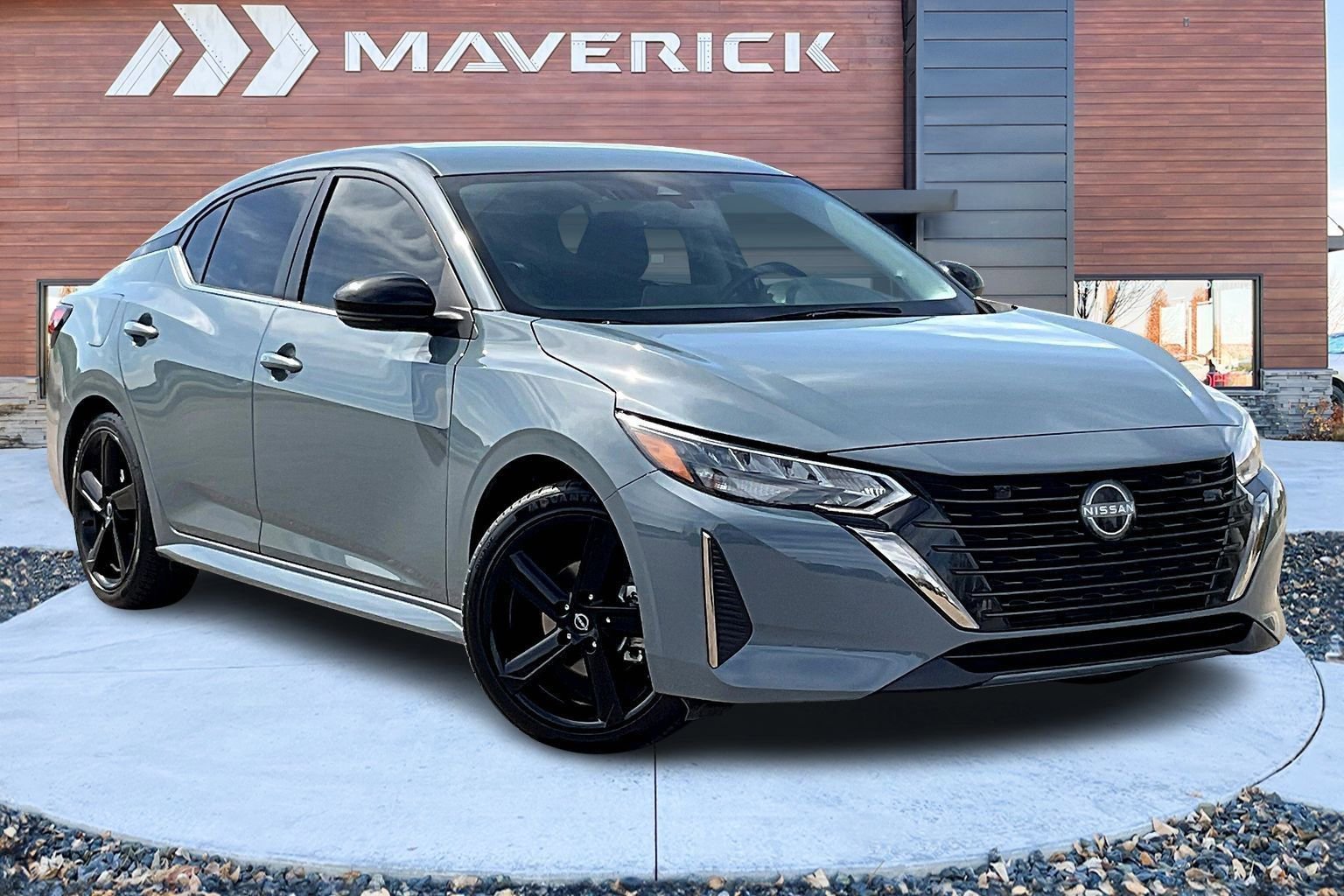 Used 2024 Nissan Sentra SR image 1