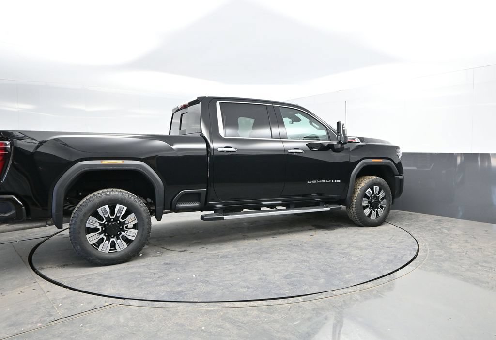 New 2026 GMC Sierra 2500 Denali w/ Denali Reserve Package AWD/4WD image 9