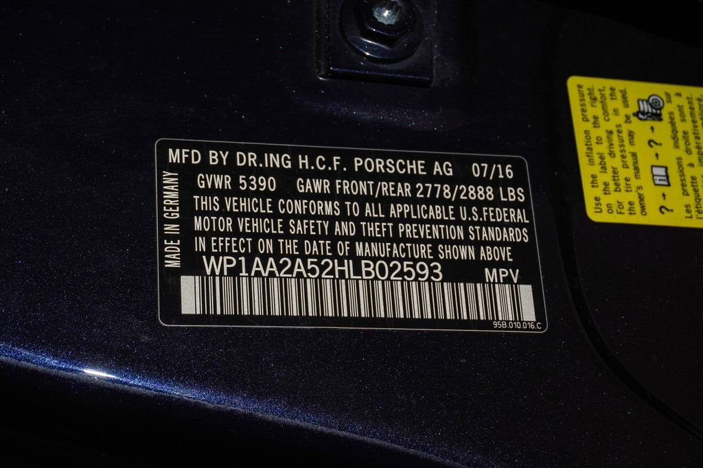 Used 2017 Porsche Macan AWD/4WD image 30