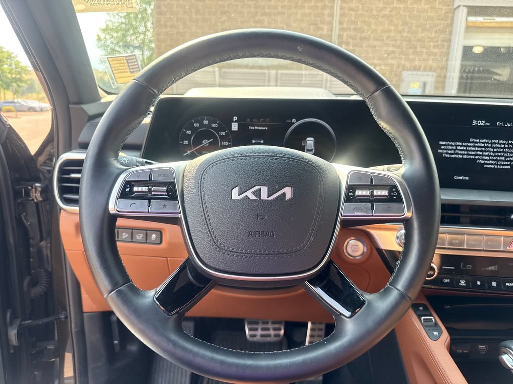 Used 2024 Kia Telluride SX Prestige X-Pro AWD/4WD image 13