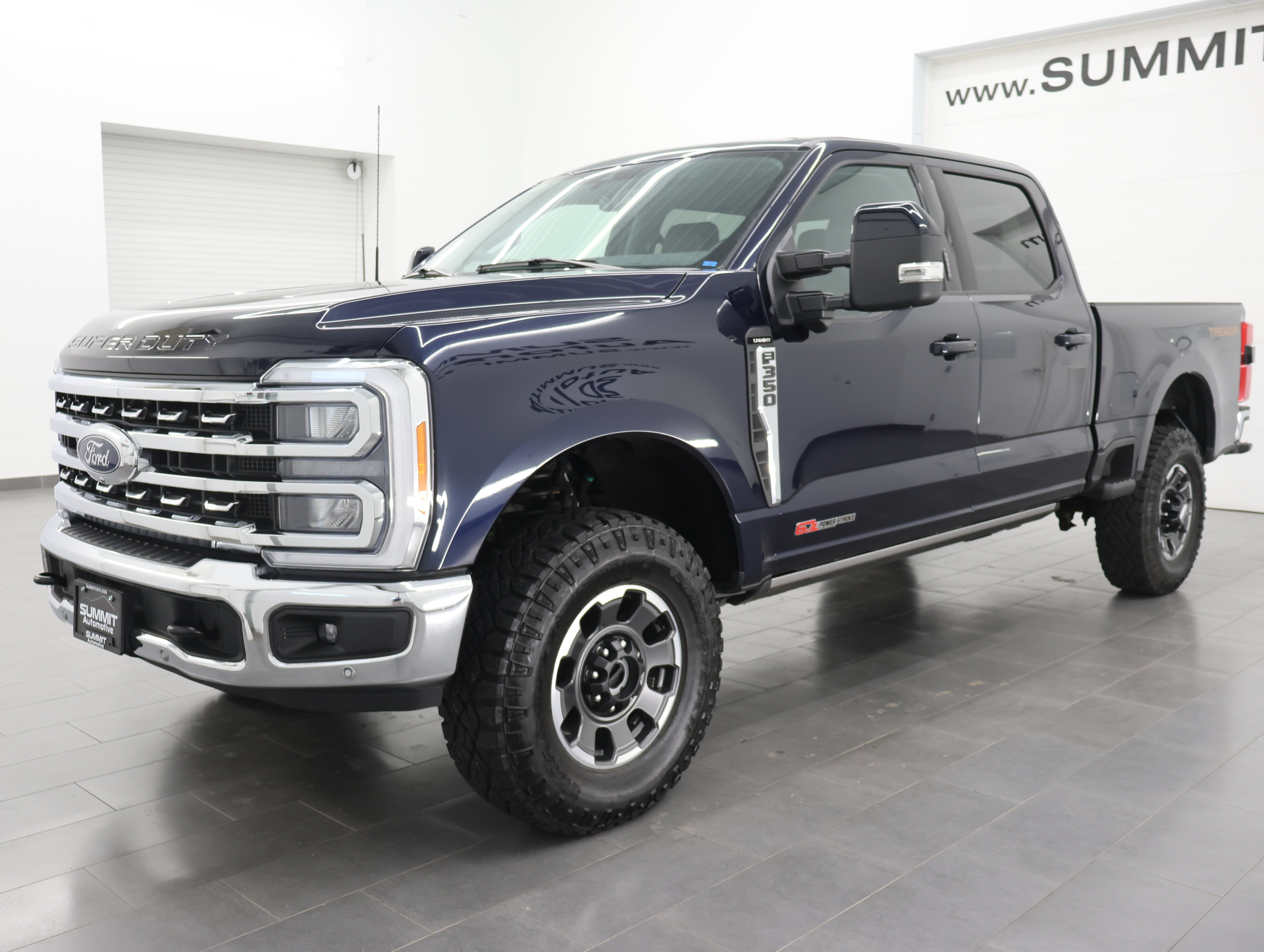 Used 2023 Ford F350 Lariat w/ Lariat Ultimate Package AWD/4WD image 7