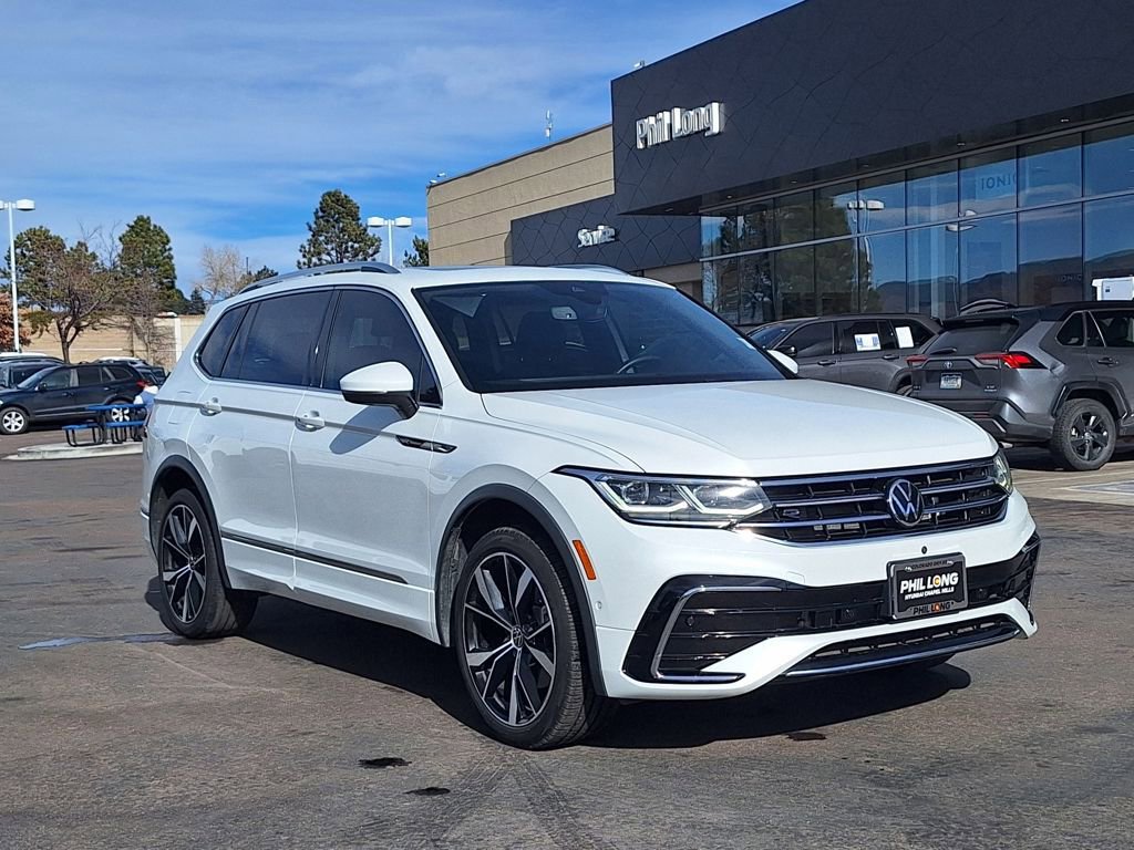 Used 2022 Volkswagen Tiguan SEL R-Line image 1