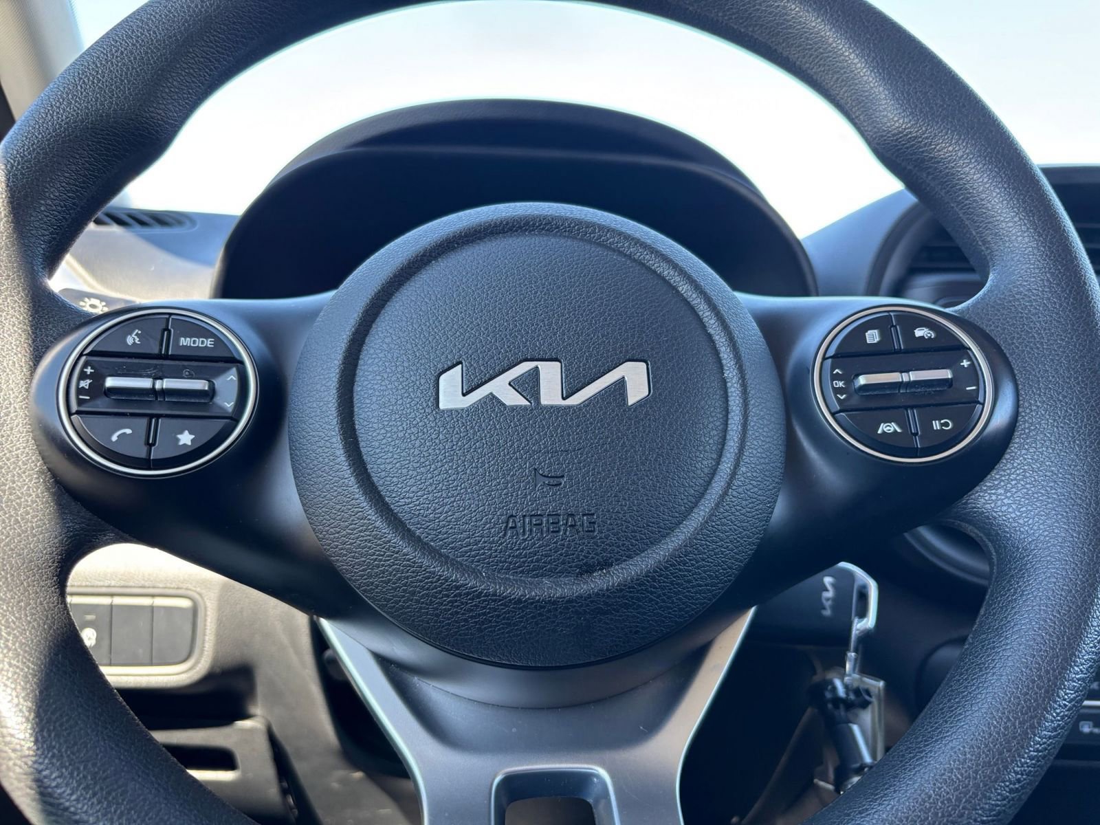 Used 2024 Kia Soul LX w/ Option Group 015 FWD image 25