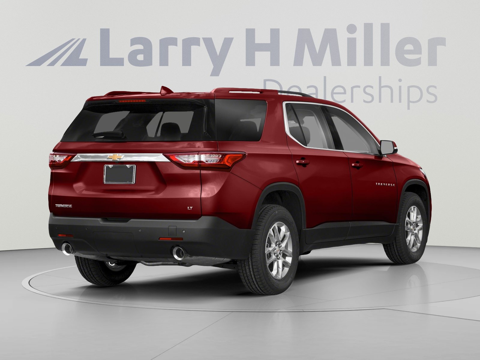 Used 2019 Chevrolet Traverse LT w/ LPO, Blackout Package AWD/4WD image 2