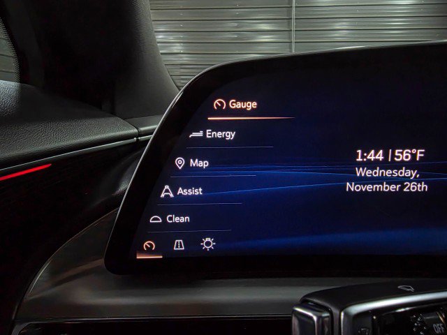 Used 2024 Cadillac Lyriq Luxury image 25