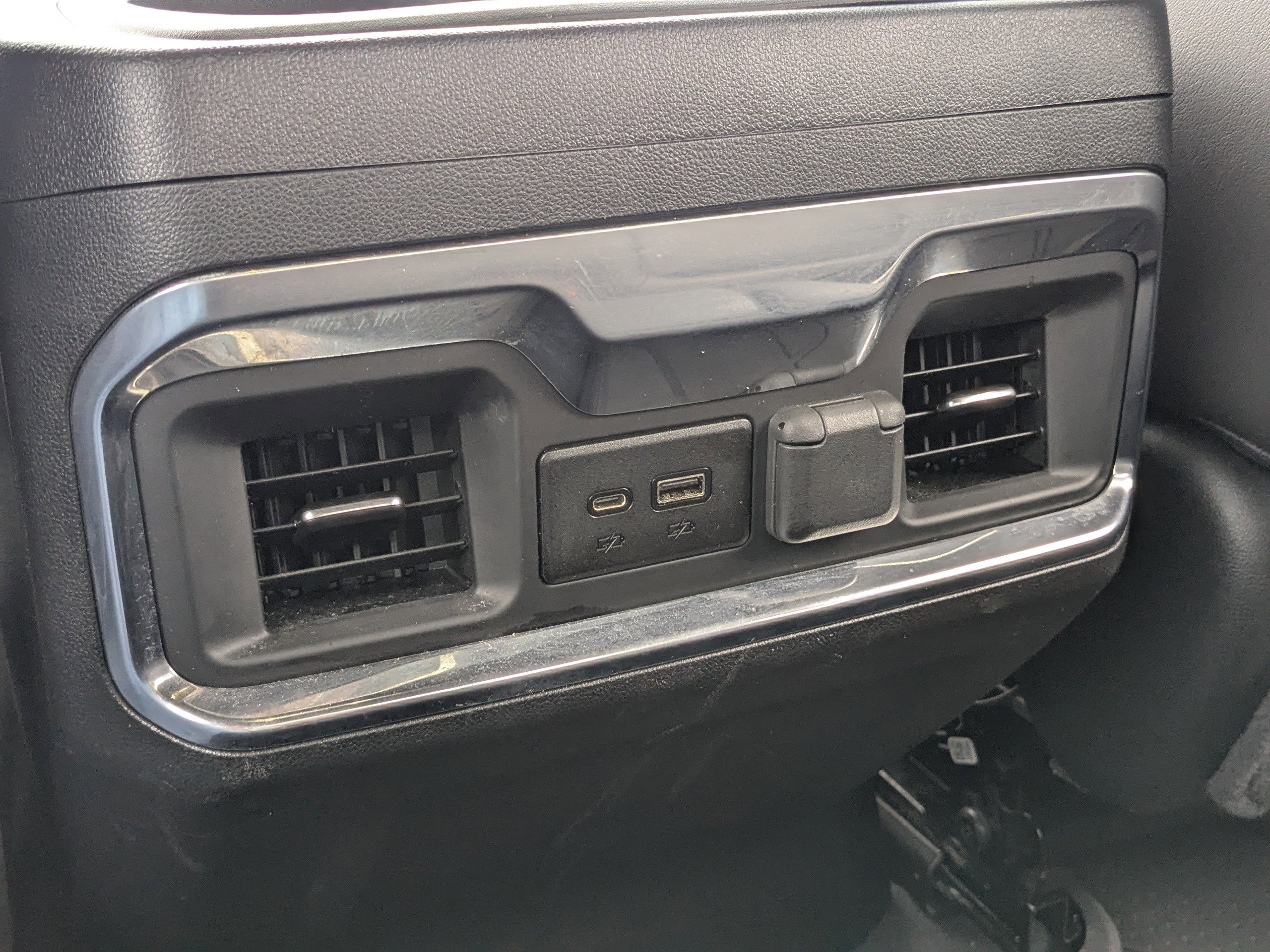 Used 2021 Chevrolet Silverado 1500 High Country image 14
