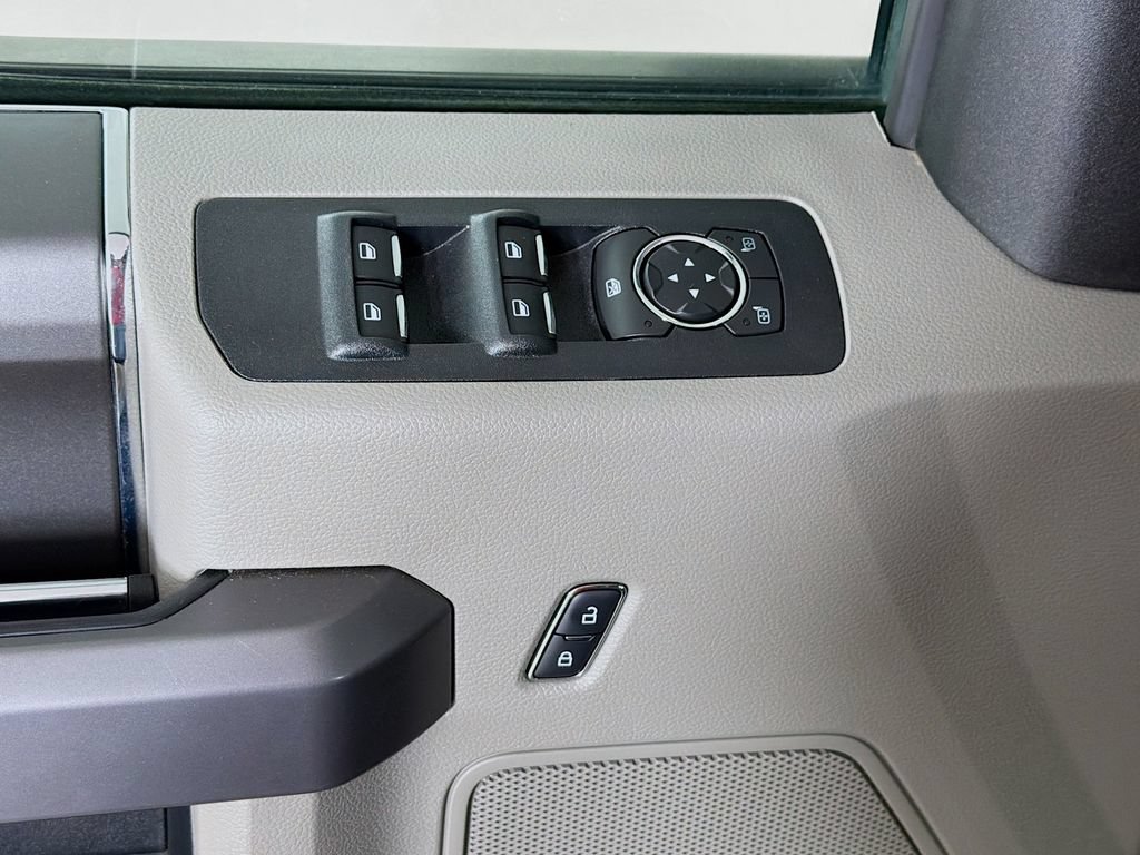 Used 2019 Ford F150 XLT w/ Equipment Group 302A Luxury AWD/4WD image 17