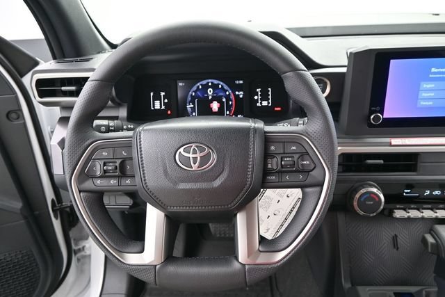 New 2026 Toyota 4Runner SR5 RWD image 5