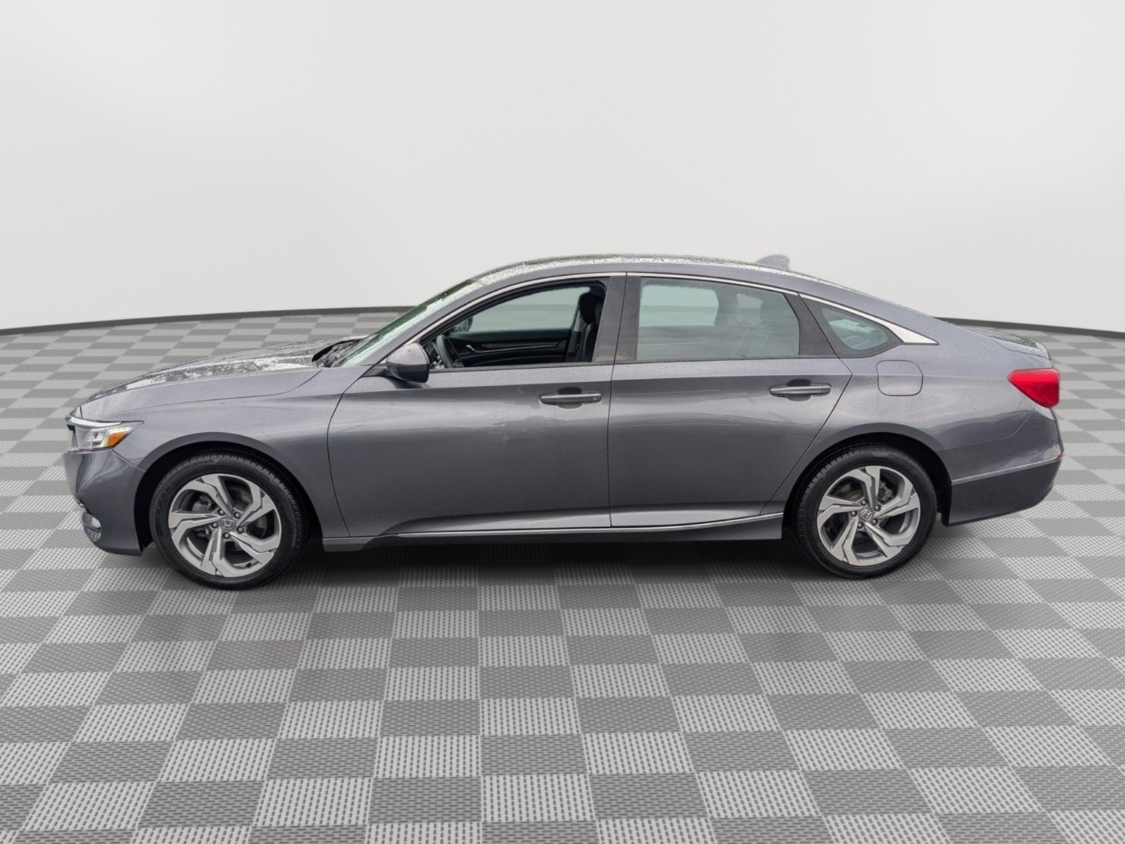 Used 2020 Honda Accord EX image 2