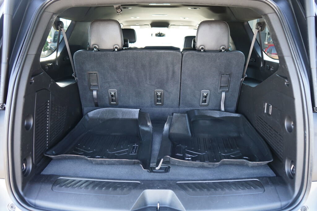 Used 2021 Chevrolet Suburban LT image 24