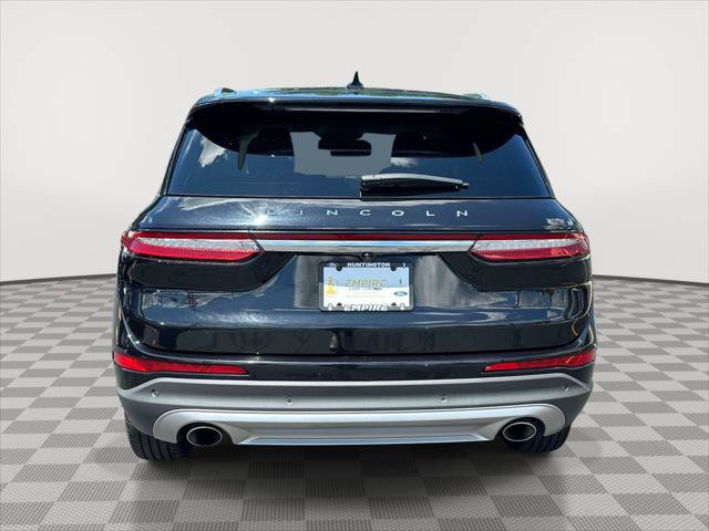 Used 2022 Lincoln Corsair AWD w/ Premium Package image 4