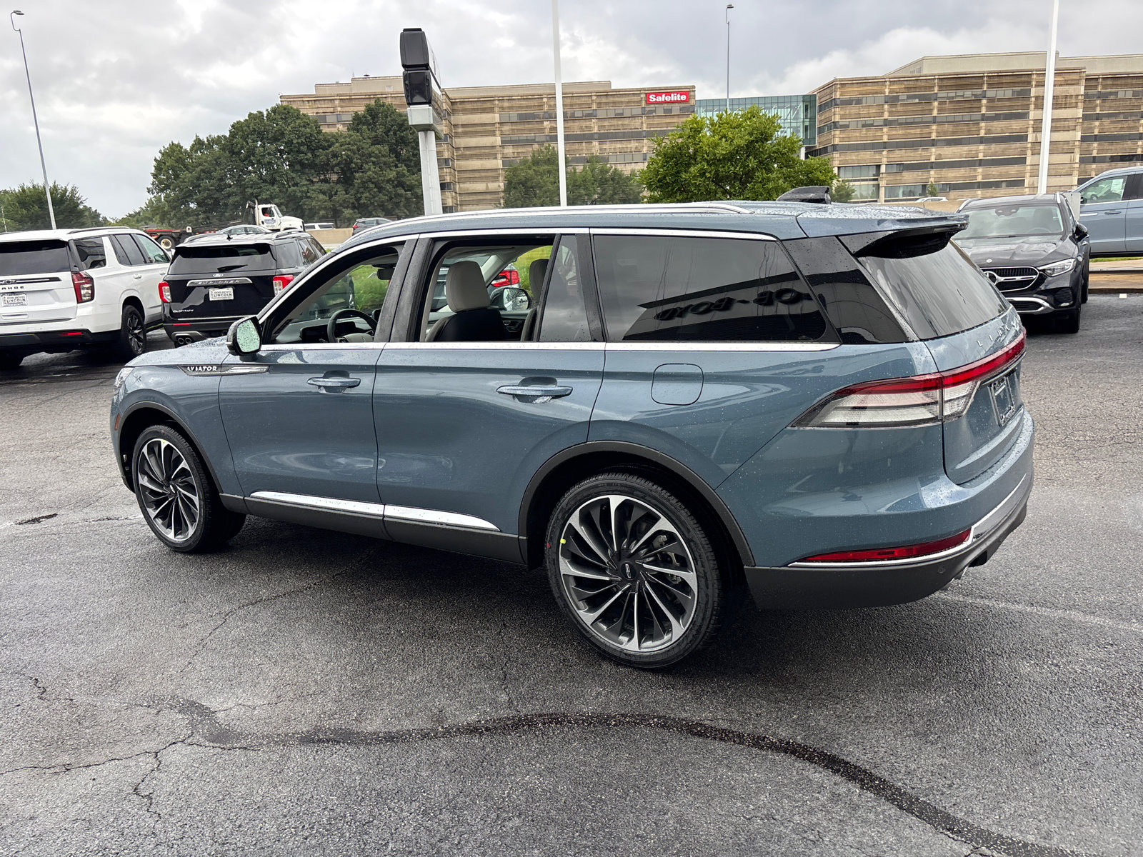 New 2026 Lincoln Aviator Reserve AWD/4WD image 5