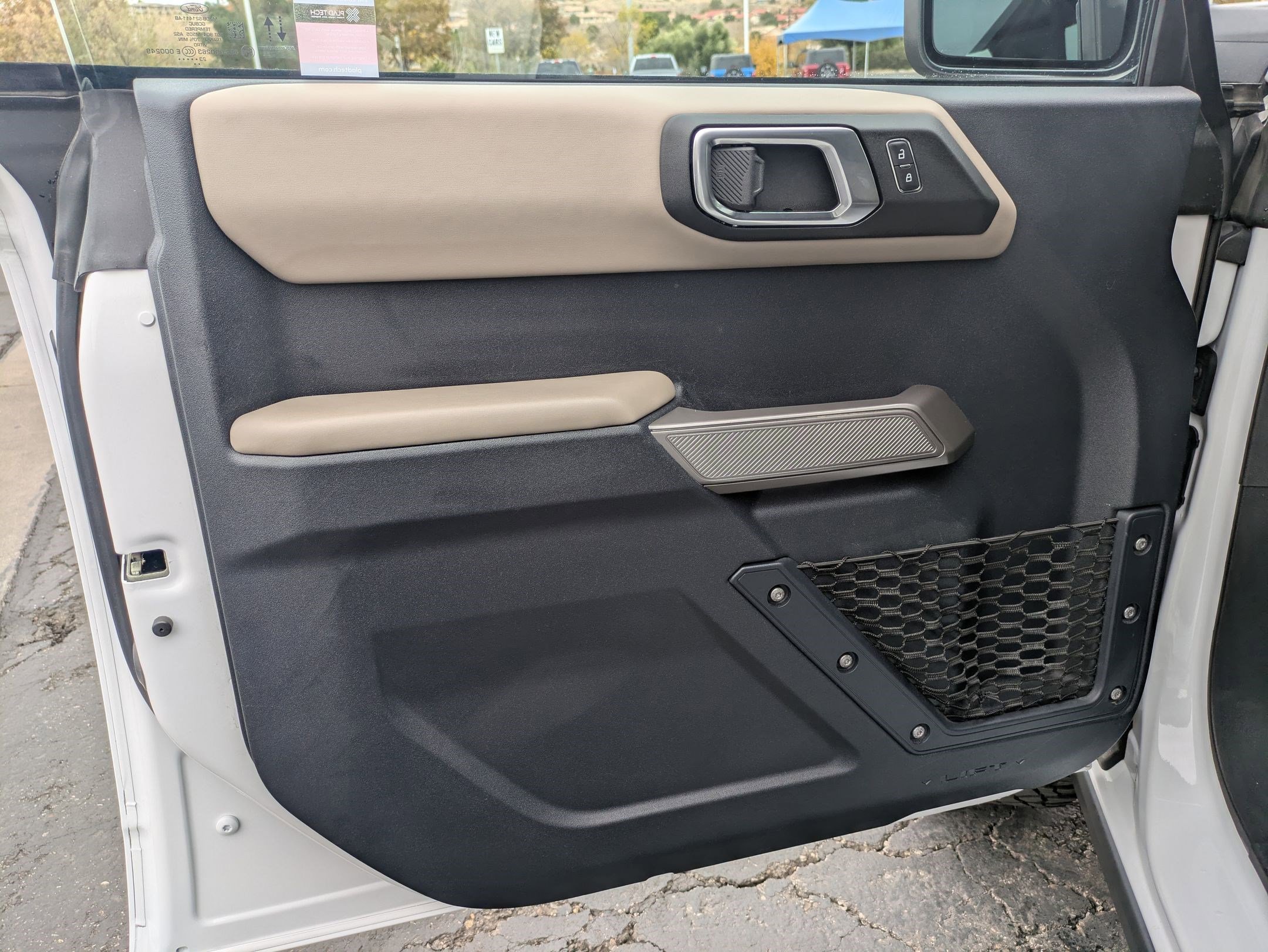 Used 2023 Ford Bronco Wildtrak image 12