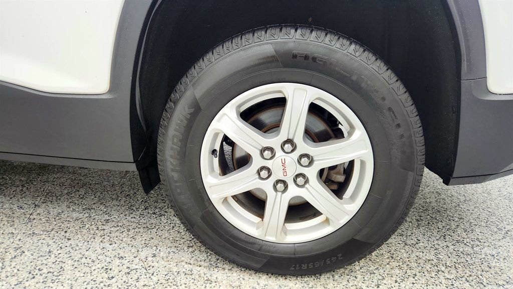 Used 2019 GMC Acadia SLE w/ LPO, Floor Liner Package image 9