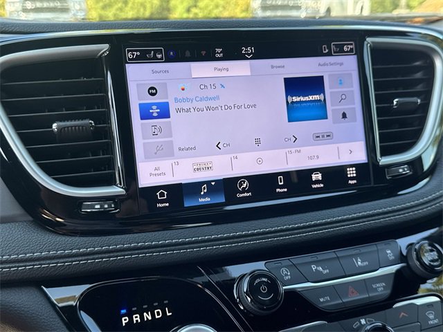 New 2026 Chrysler Pacifica Select image 24