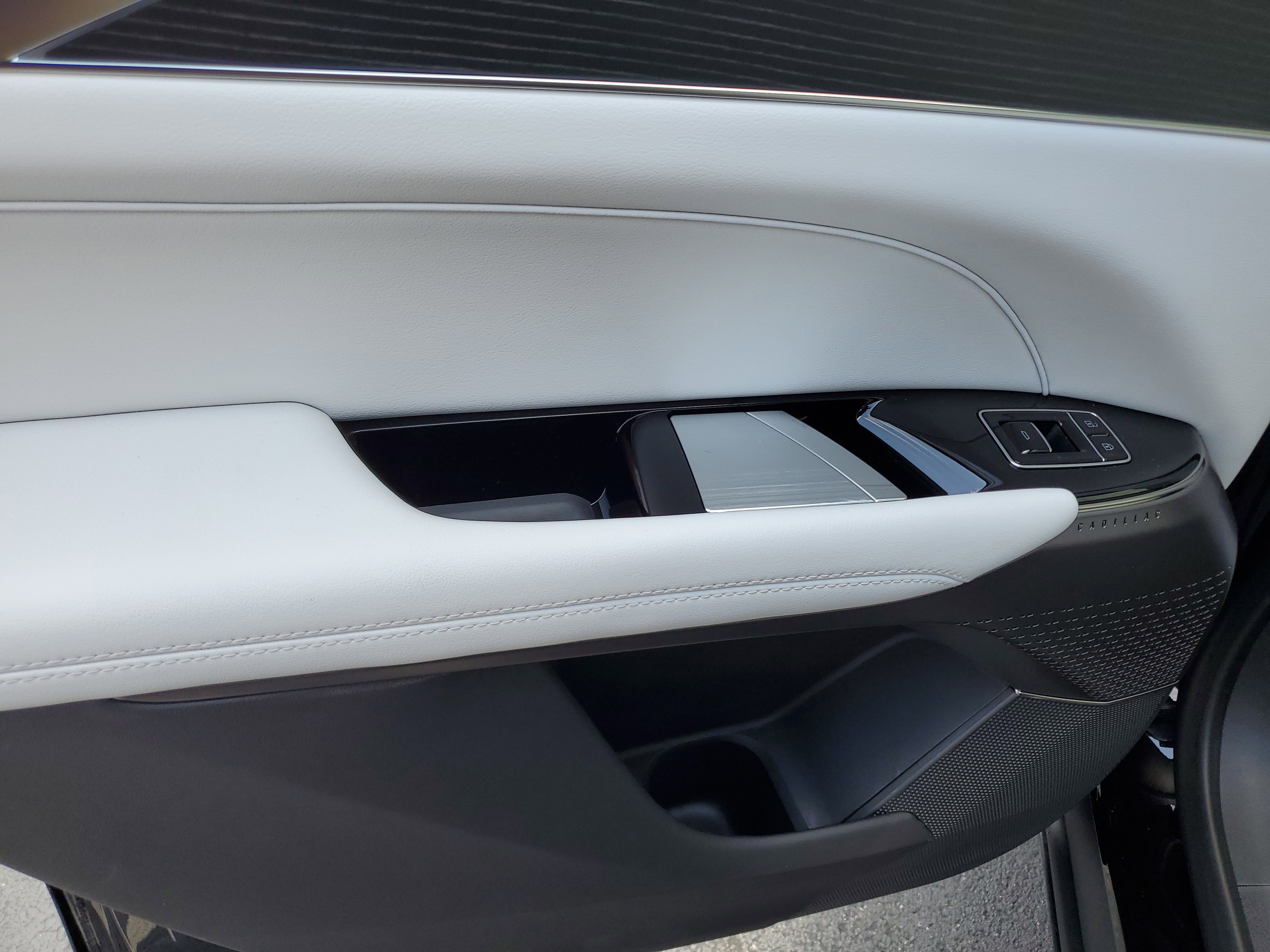 New 2025 Cadillac Lyriq Luxury image 12