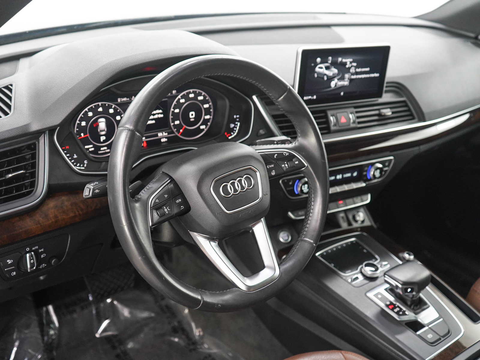 Used 2020 Audi Q5 2.0T Premium Plus w/ Premium Plus Package AWD/4WD image 21