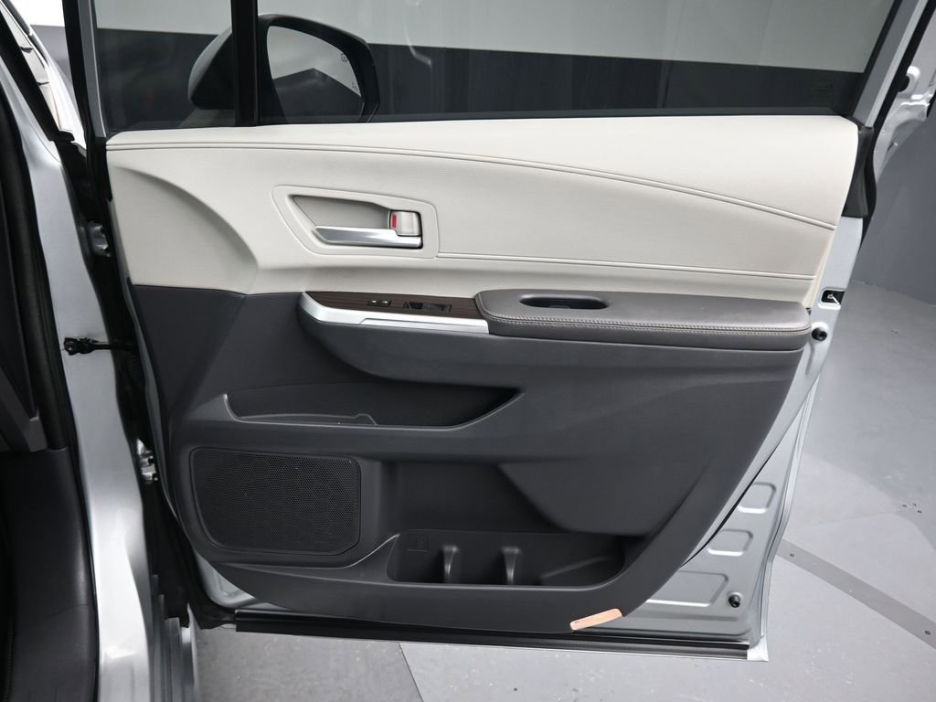Used 2021 Toyota Sienna XLE w/ XLE Plus Package image 53