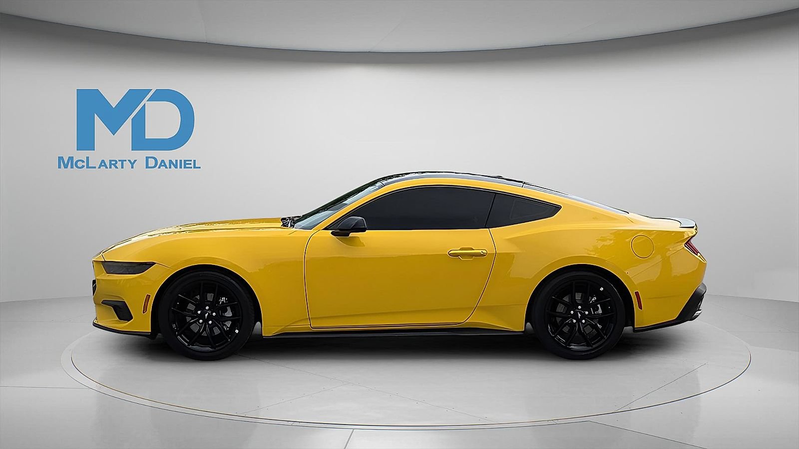Certified 2024 Ford Mustang Coupe RWD image 5
