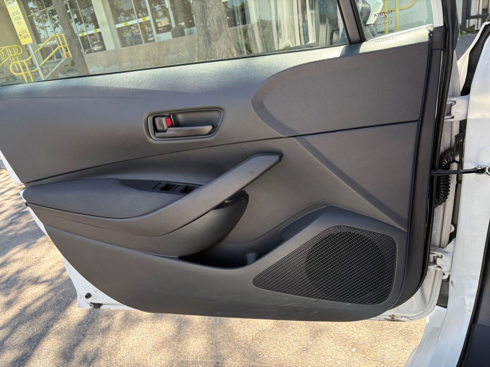 Used 2025 Toyota Corolla LE image 18