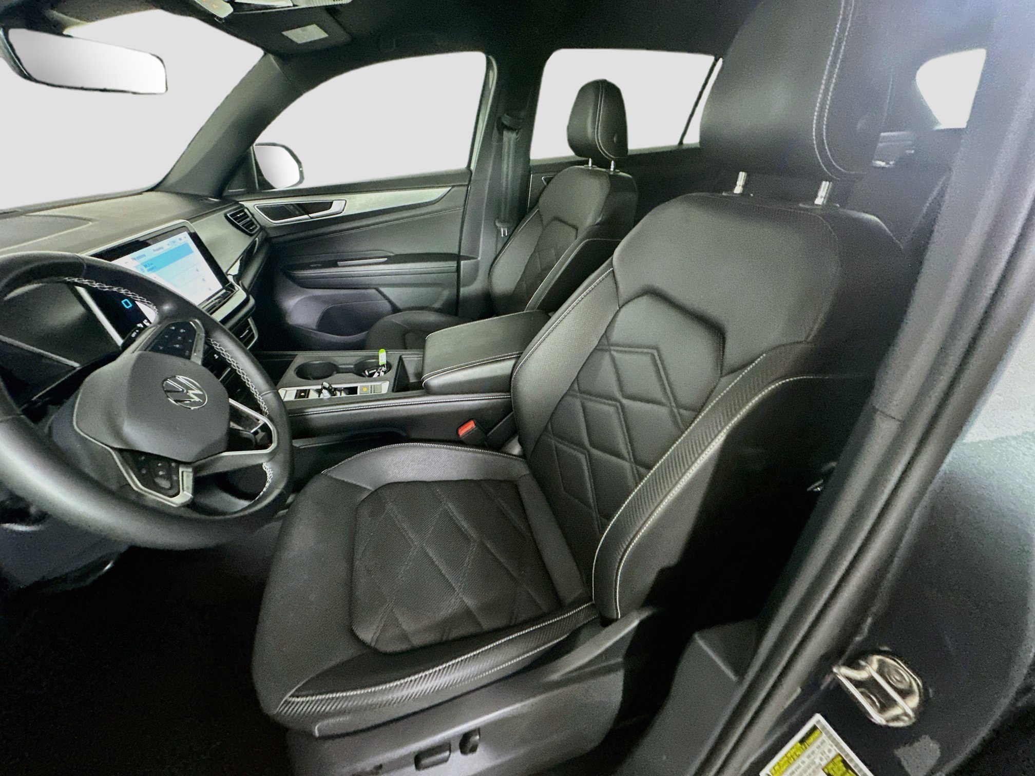 Used 2024 Volkswagen Atlas Cross Sport SE FWD image 13