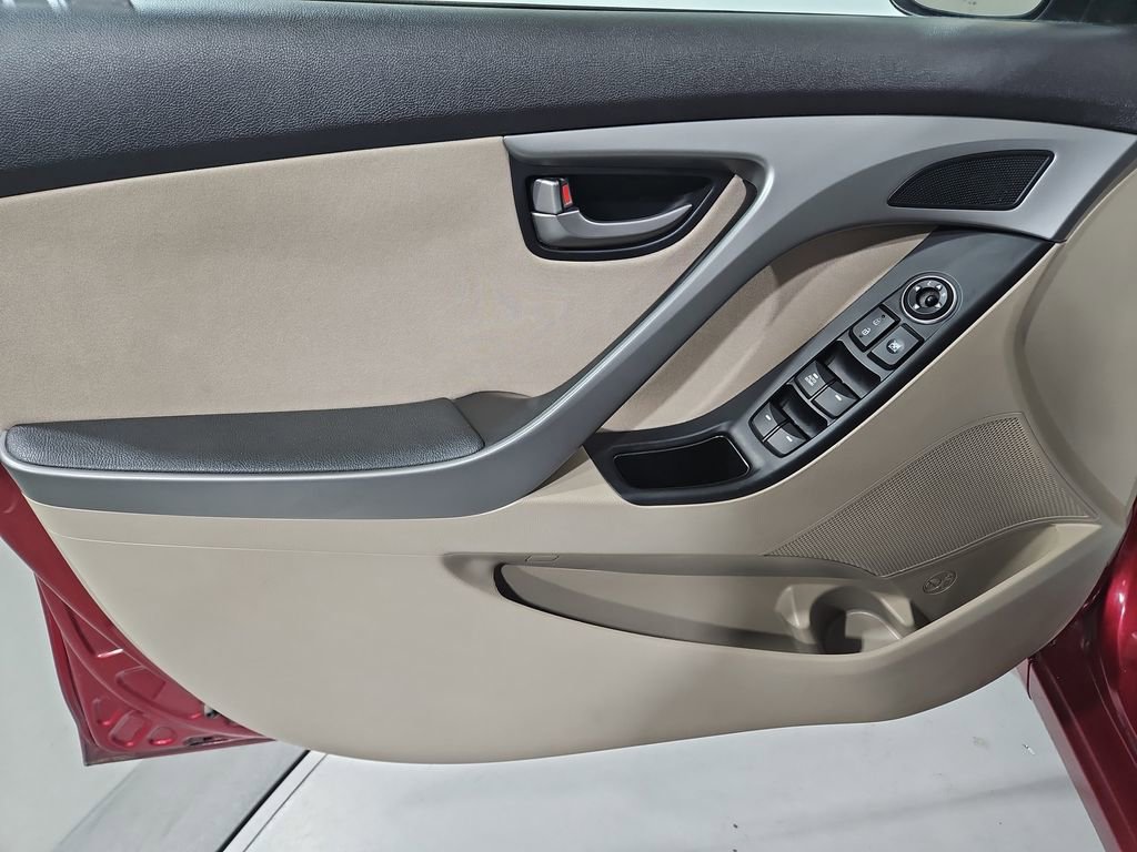 Used 2014 Hyundai Elantra SE w/ Option Group 02 image 11