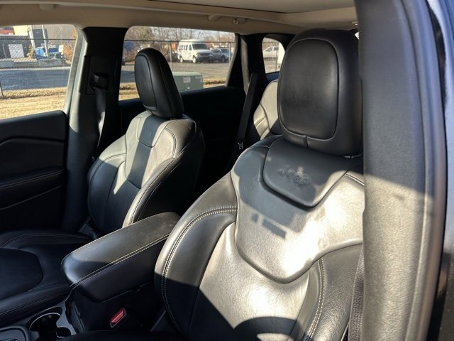 Used 2017 Jeep Cherokee High Altitude w/ Technology Group image 8