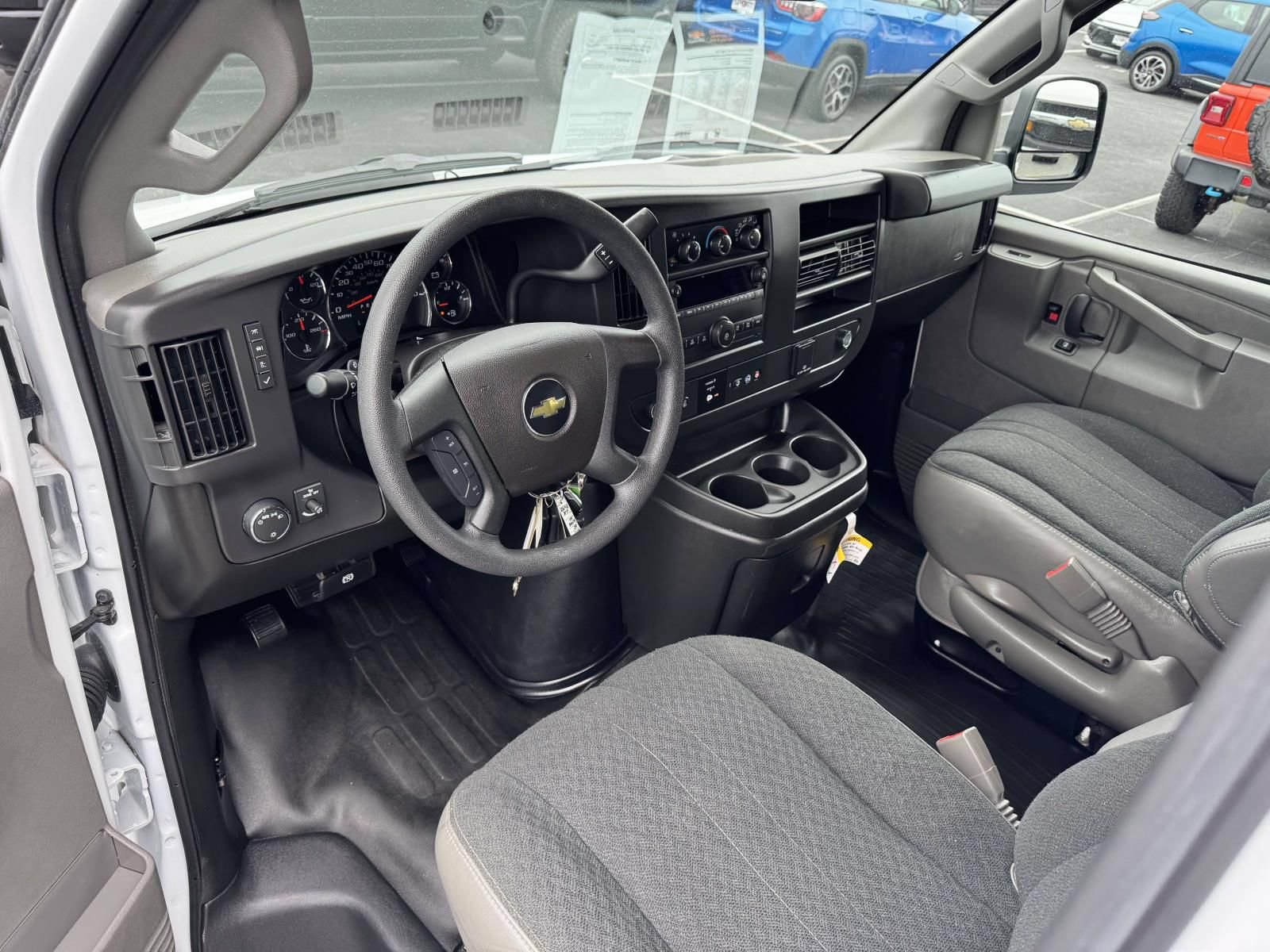 Used 2025 Chevrolet Express 2500 w/ Driver Convenience Package RWD image 2