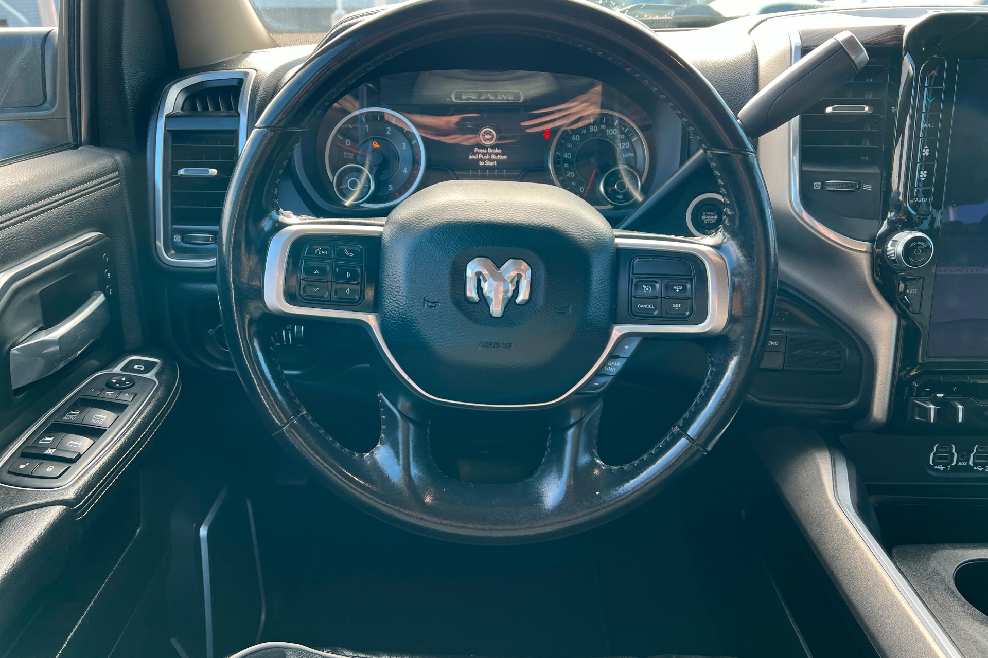 Used 2020 RAM 2500 Laramie image 12