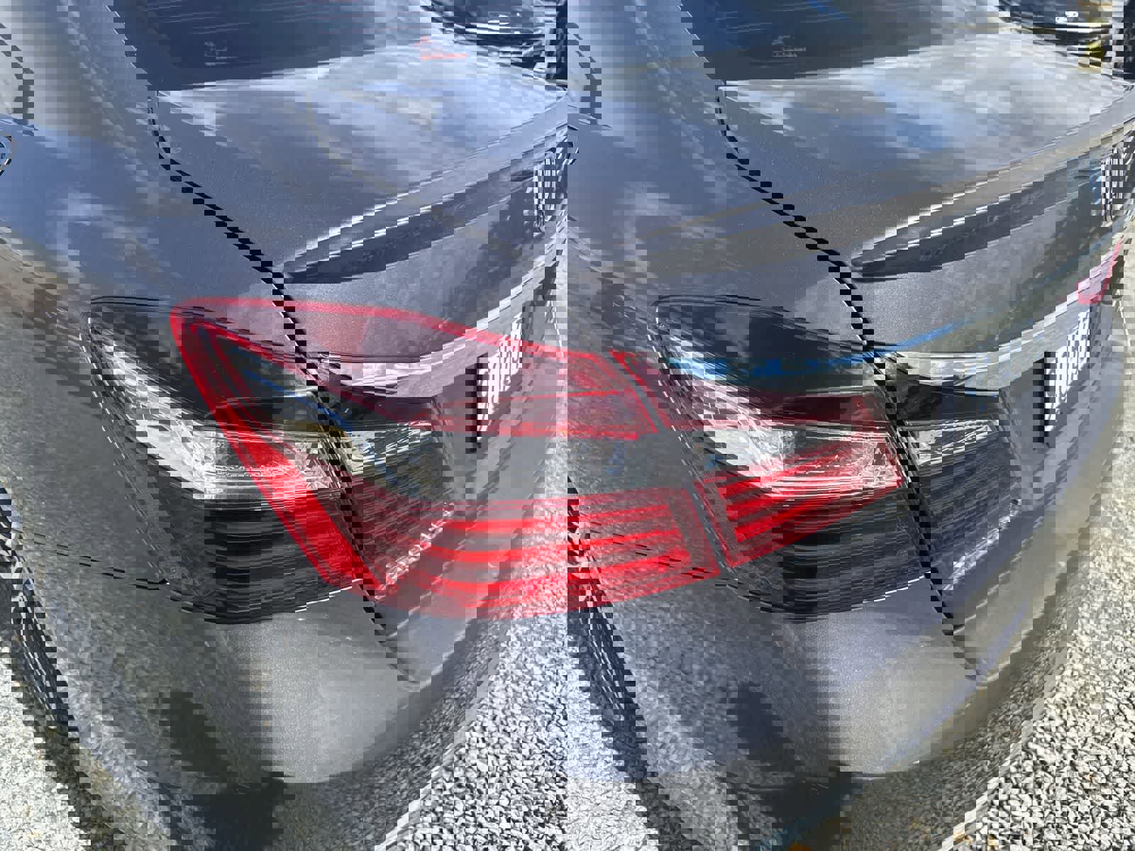 Used 2017 Honda Accord Sport image 12