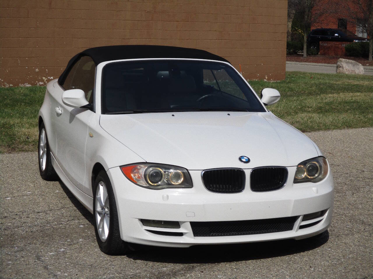 Used 2011 BMW 128i 128i 2dr Convertible image 2