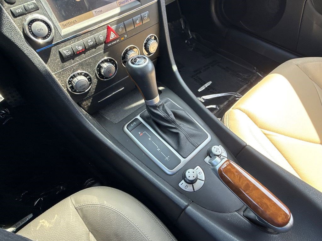 Used 2010 Mercedes-Benz SLK 350 image 28