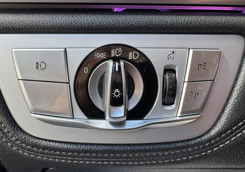 Used 2018 BMW 740i RWD image 45