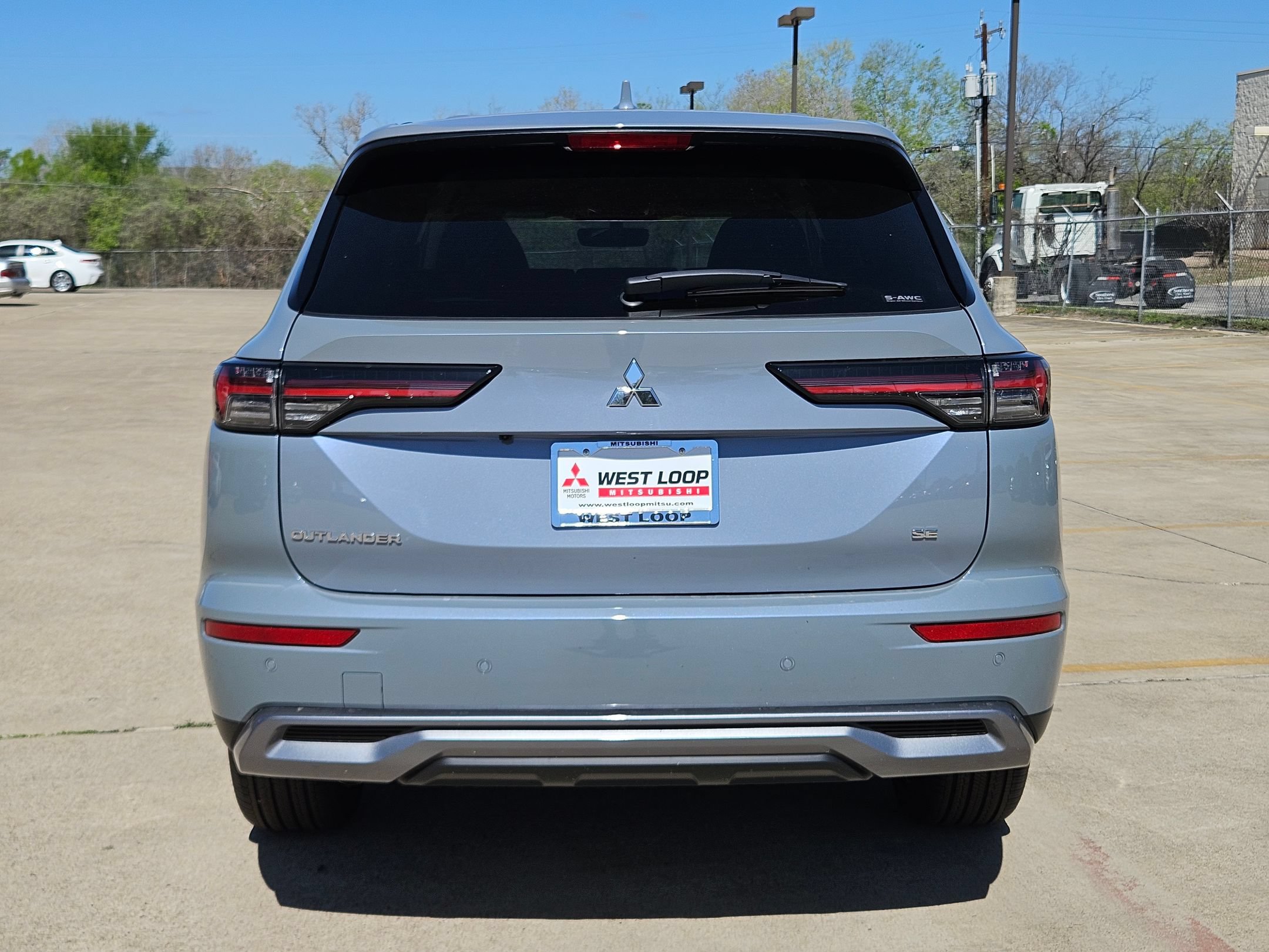 New 2026 Mitsubishi Outlander SE AWD/4WD image 4